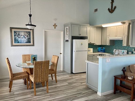 3rd image of 200 W Kingfish St #E201