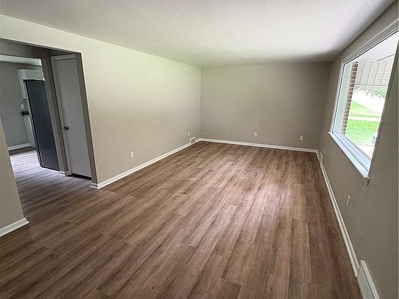 3rd image of 870 Milburn Rd NE
