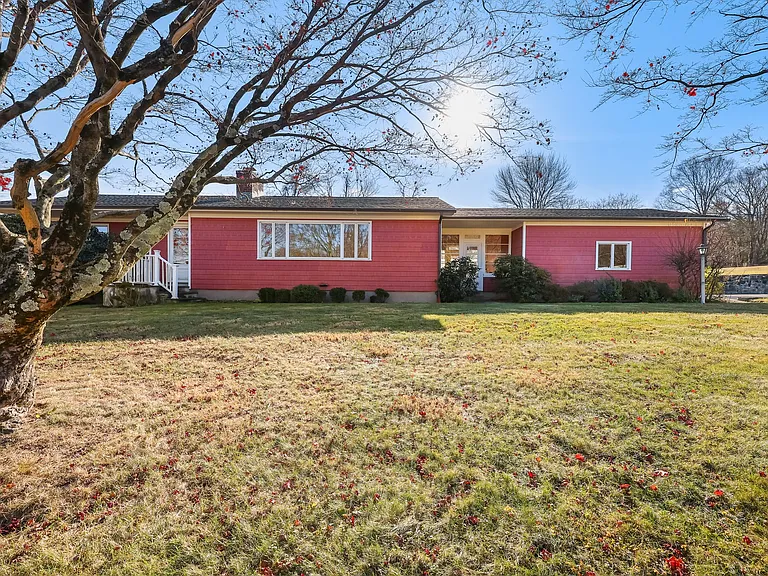 67 Barclay Dr — Photo 26
