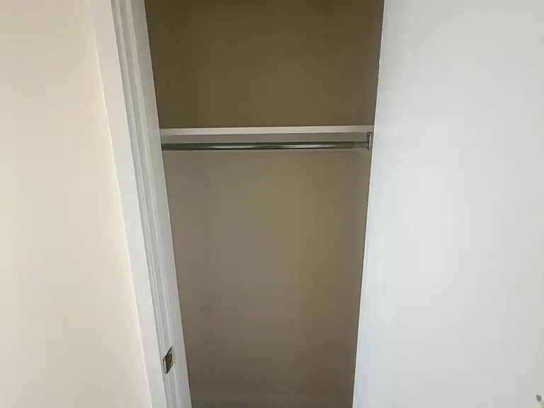 686 Beck St #5C — Photo 7