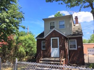 29 Crescent Ave, Totowa, NJ 07512