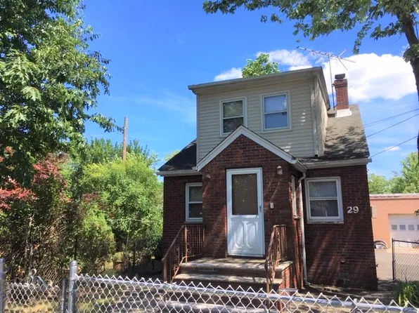29 Crescent Ave, Totowa, NJ 07512