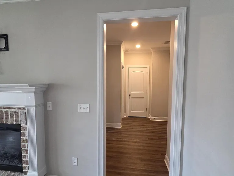 2105 Thornbury Cv — Photo 14