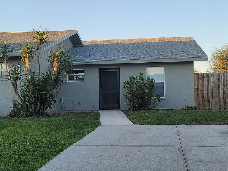 11232 Pendleton Ave — Photo 2
