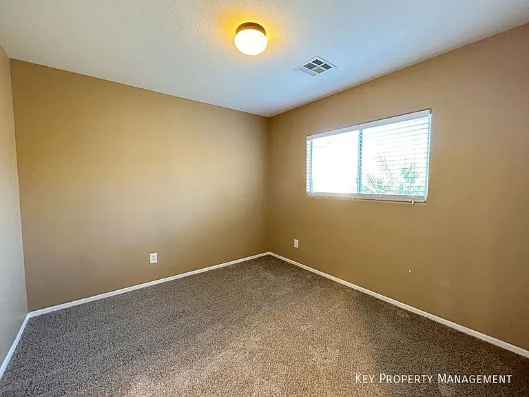 742 Iron Bridge St — Photo 27