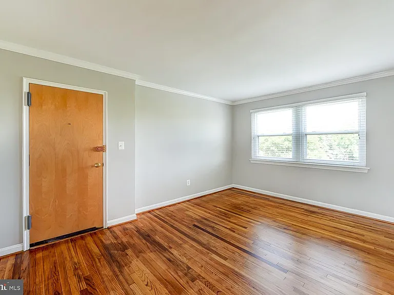 1627 Massachusetts Ave SE #201 — Photo 3