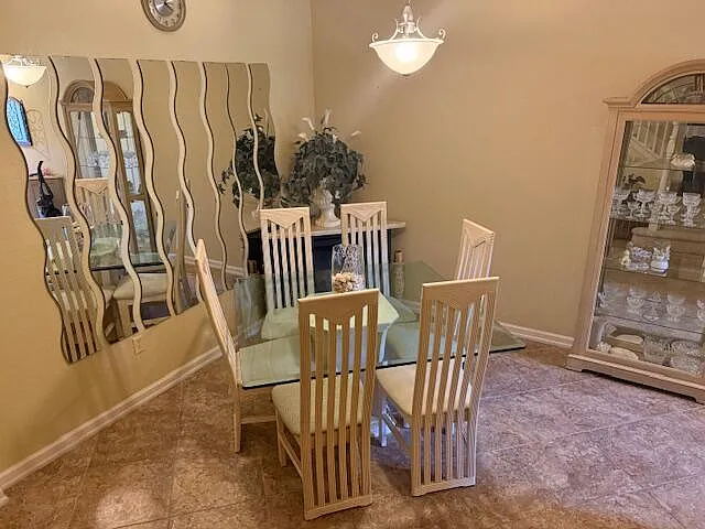 2 bed, 2.5 bath, 1627 sqft, $2,195 — Photo 2