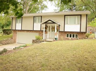 946 Logan Rd, Bethel Park, PA 15102