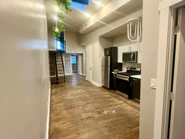 36 Ditmars Avenue image 1 of 18