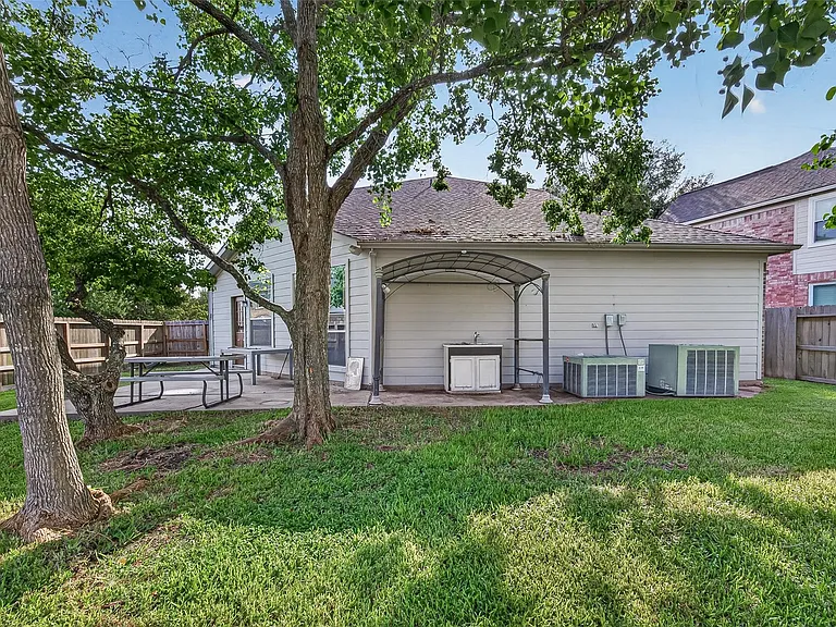 14402 Barker Pelican Ct — Photo 47