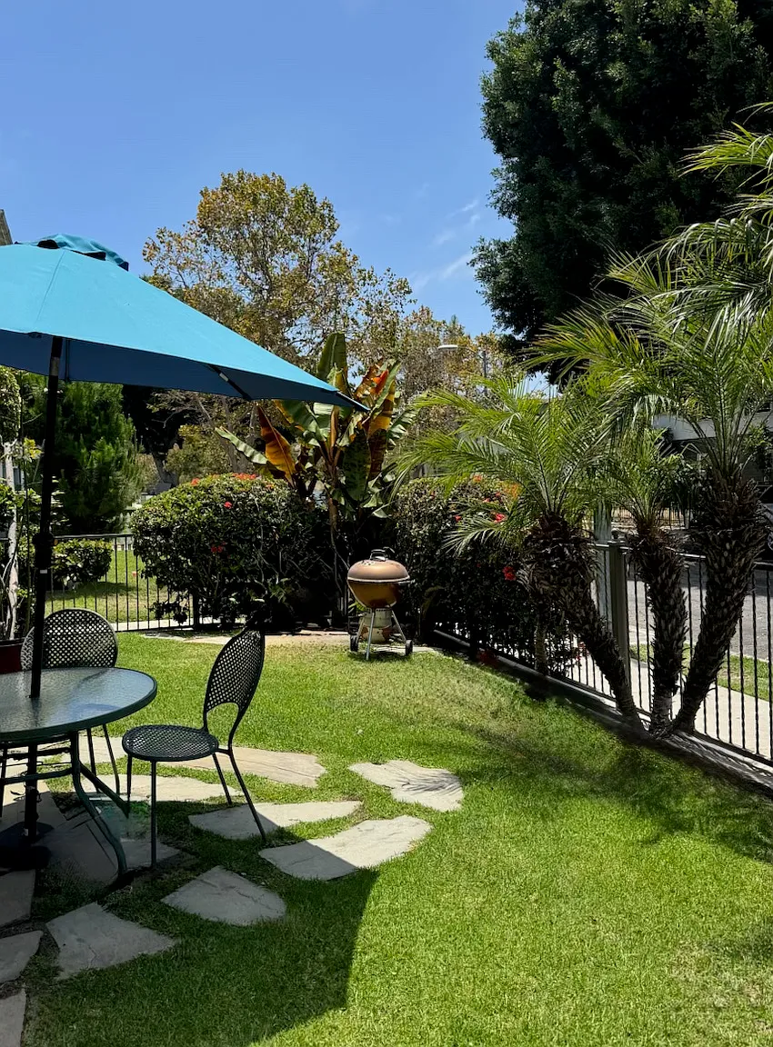 2 bed, 800 sqft, $2,550 — Photo 2