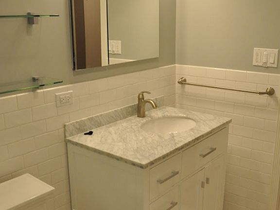 3rd image of 472 Corbett Ave