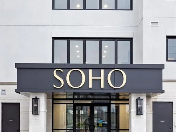 3817 Howard Ave #403, Windsor, ON N9E 0B5