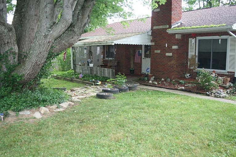 2nd image of 106 Meadowbrook Dr
