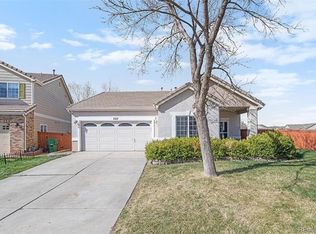 327 Ivory Cir, Aurora, CO 80011