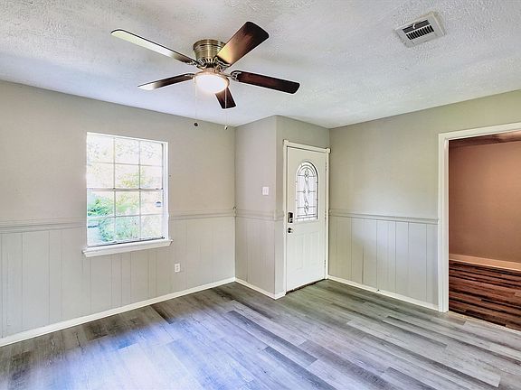3rd image of 12919 S Coast Dr