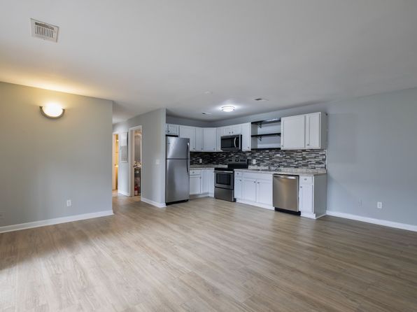 220 Elm St #08CBB14FE