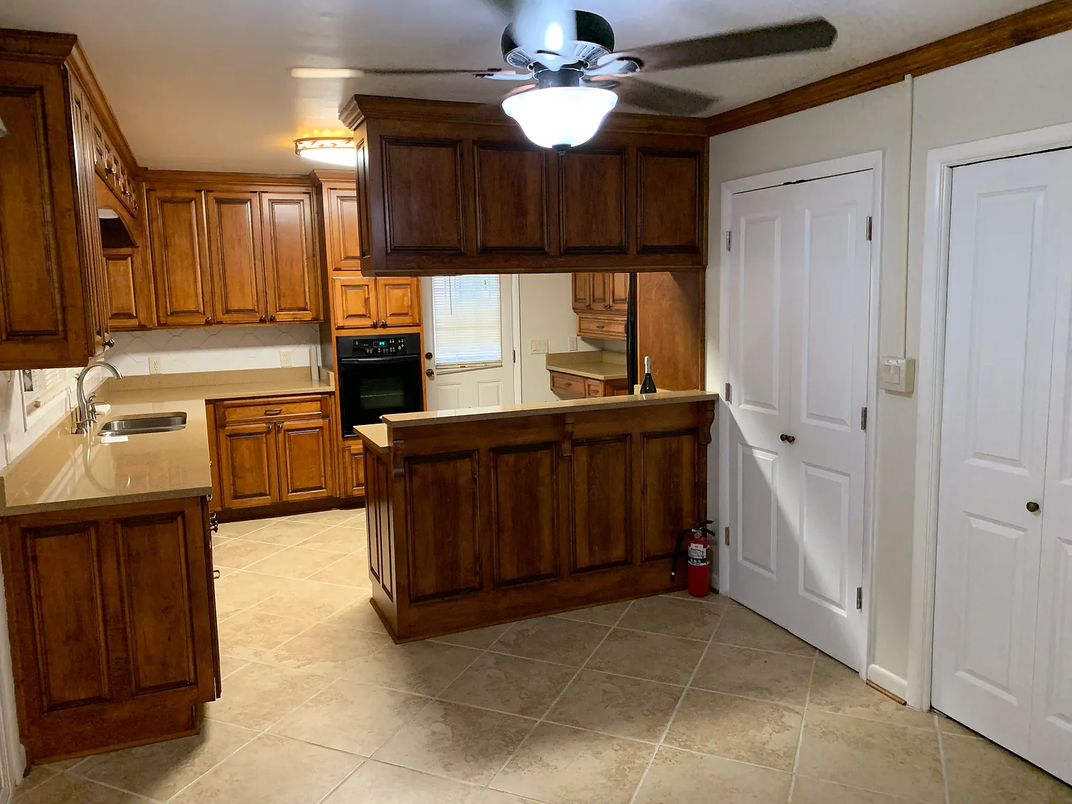 3 bed, 2000 sqft, $2,000 — Photo 3