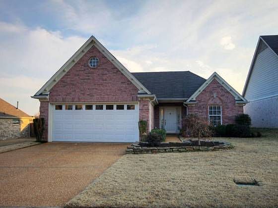 1st image of 190 Garden Springs Dr