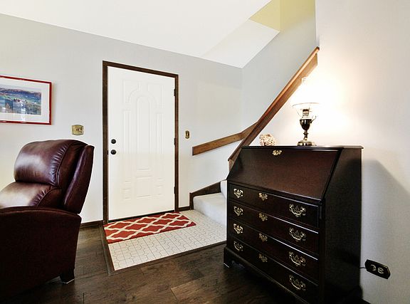 3rd image of 1251 E Evergreen Dr