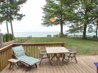 8937 Lake Overlook Dr, Mentor, OH 44060