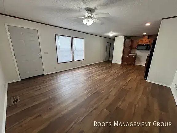 5th image of 3 Birch Crest Dr #3