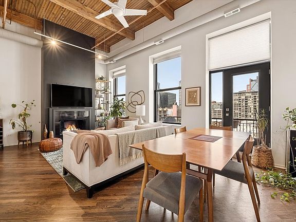 3rd image of 616 W Fulton St APT 608