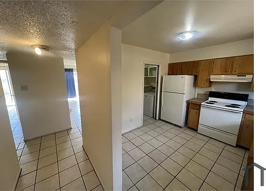545 Palomas Dr SE #B — Photo 6