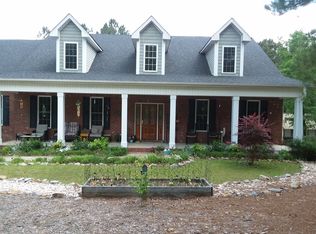 325 Burslem Ln, Cameron, NC 28326