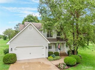 550 Wayne Villines Rd, Prairie Grove, AR 72753