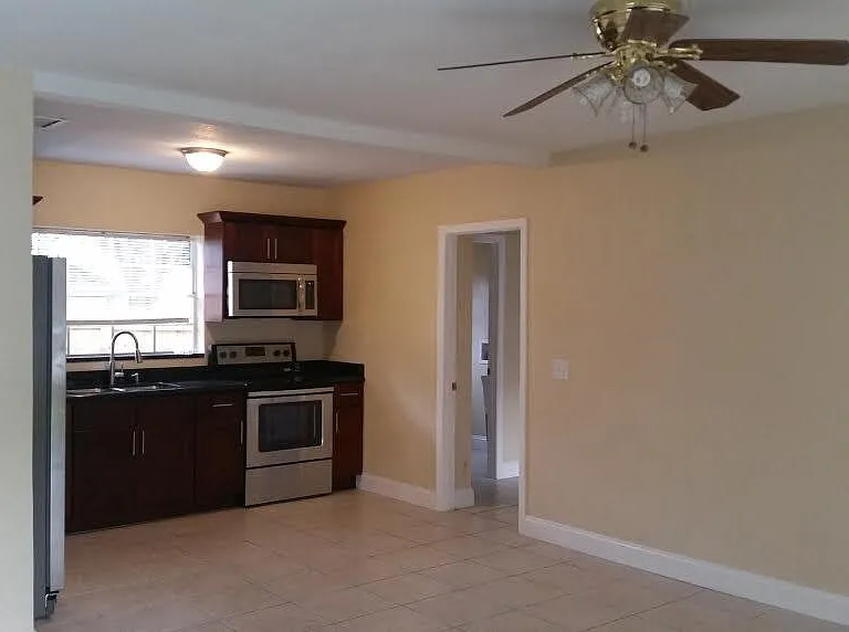 2801 N Habana Ave — Photo 3