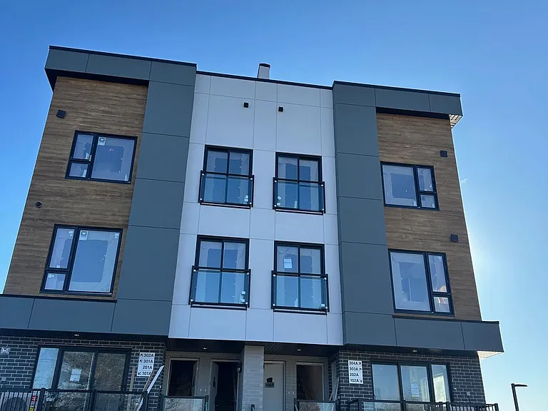 16 Melbourne Ave #102A — Photo 1