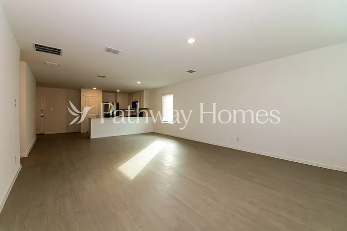 1535 Lanner Meadows Ln — Photo 6