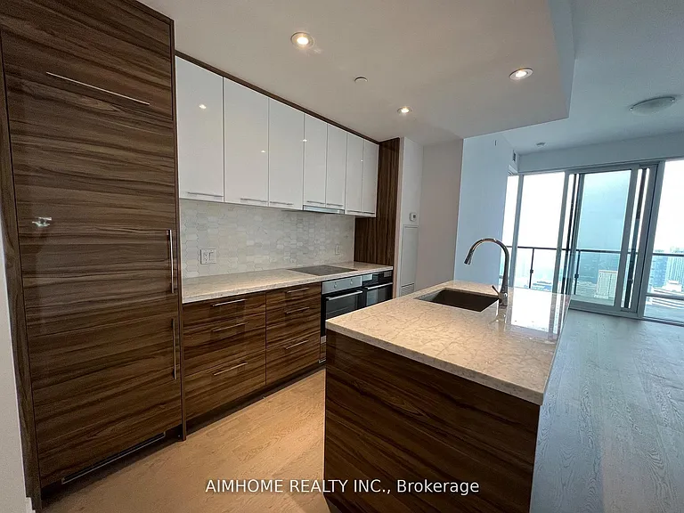 488 University Ave #5103 — Photo 11