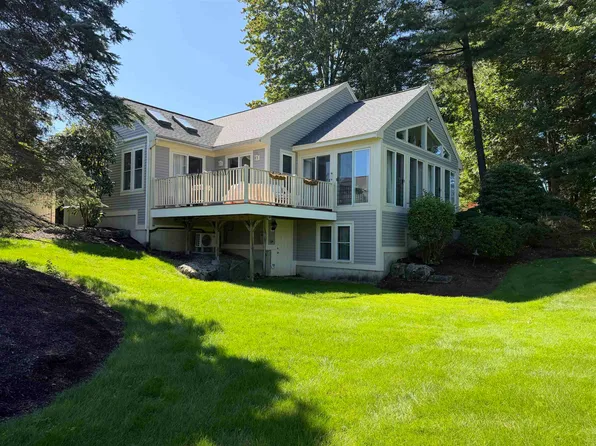 43 Pebble Beach Drive, Bedford, NH 03110