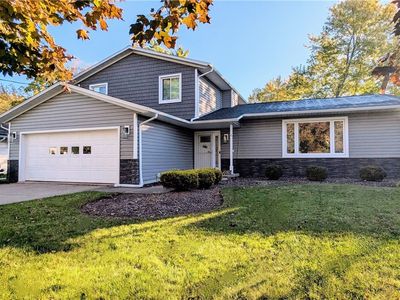 17567 Howe Rd, Strongsville, OH, 44136