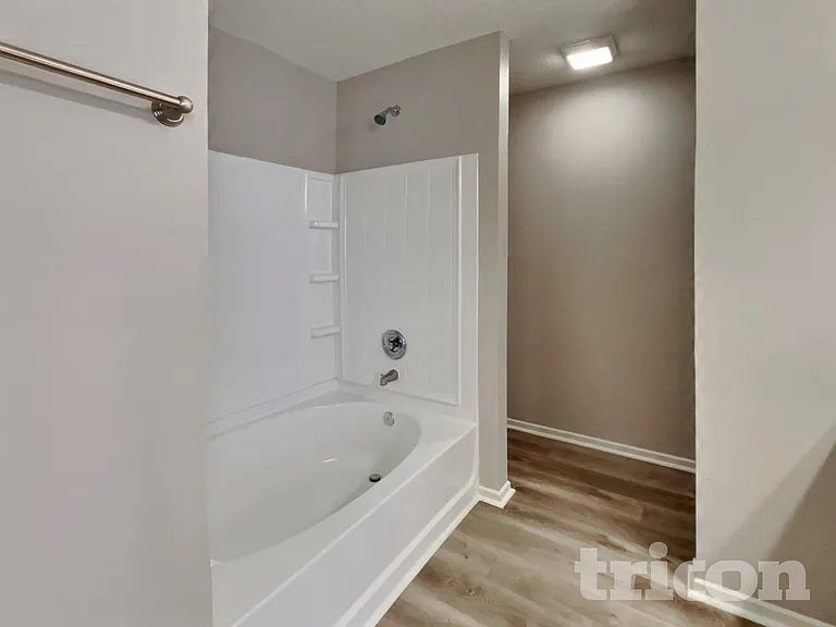 8432 Centenary Dr — Photo 14