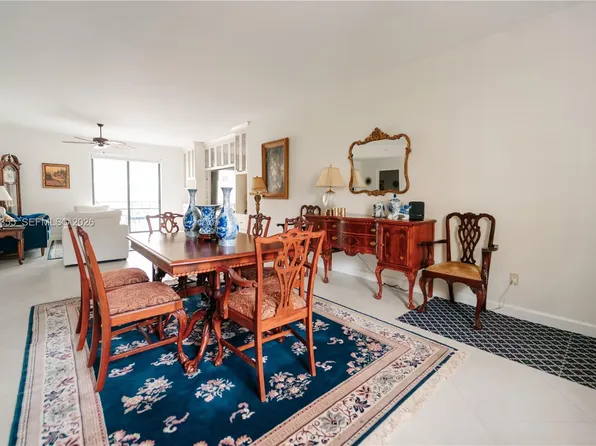 8390 SW 72nd Ave APT 707, Miami, FL 33143