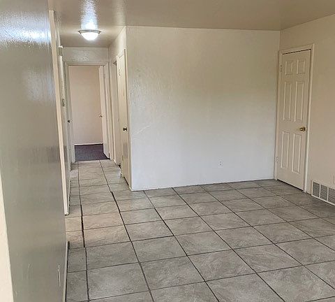 3rd image of 2522 S Lake Crest Dr #1