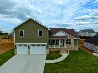 150 Hawthorne Dr, Winchester, KY 40391