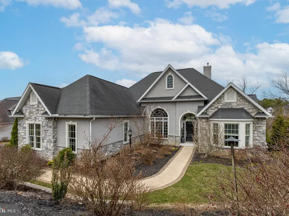 209 Ivy Hill Dr, State College, PA 16801