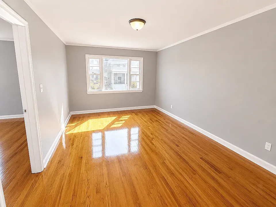 2 bed, 800 sqft, $1,749 — Photo 3