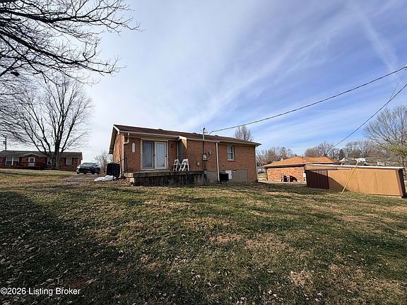 5th image of 35 Hobart Dr
