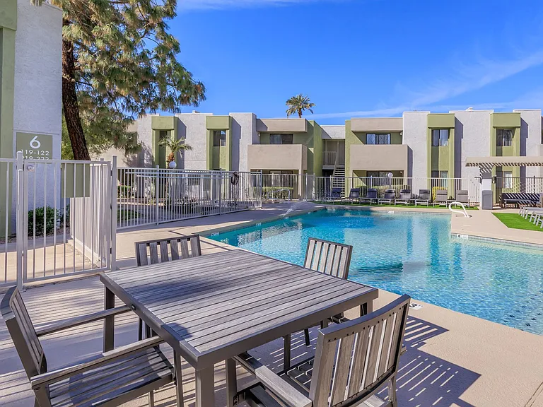 Lemon & Pear Tree Apartments — Photo 10