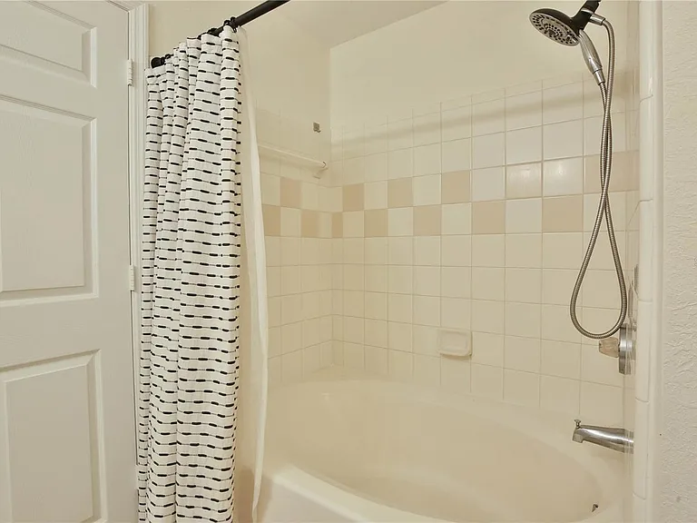 5570 Rosehill Rd #204 — Photo 4
