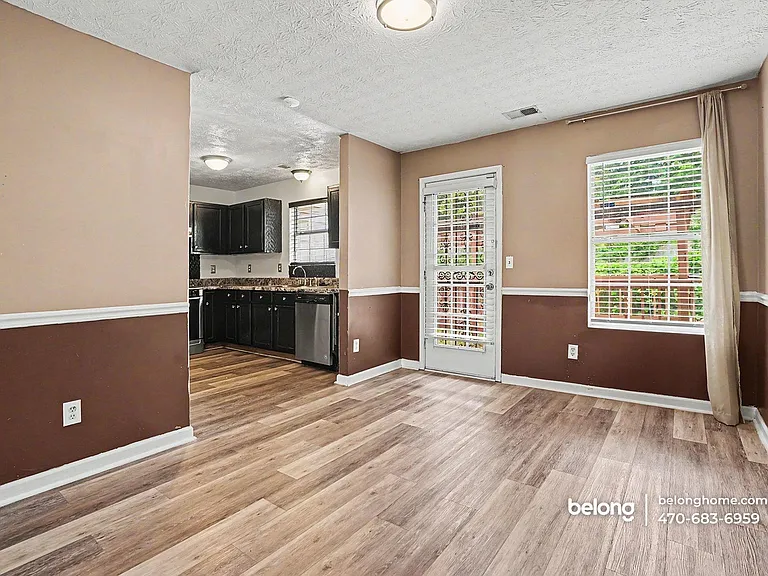 5599 Windfall Ln — Photo 12