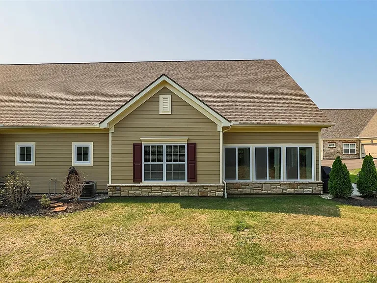 6733 Liberty Cir — Photo 26