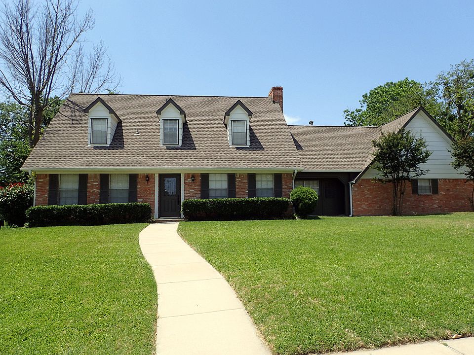 1st image of 2511 Canyon Creek Dr