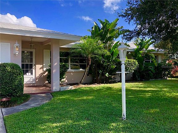 4th image of 2111 Lanai Ave