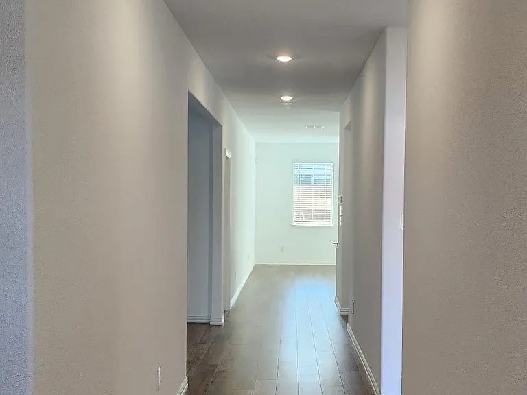 1422 Mesquite Ln — Photo 2